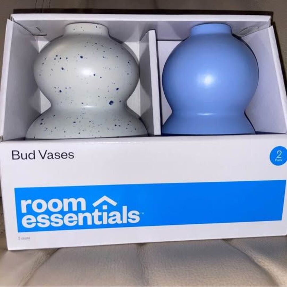 Room Essentials 2 Pack Bud Vases New in Box College Trendy Elegant Artsy